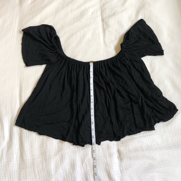 Urban Outfitters Black Off the Shoulder Top - Picture 4 of 4